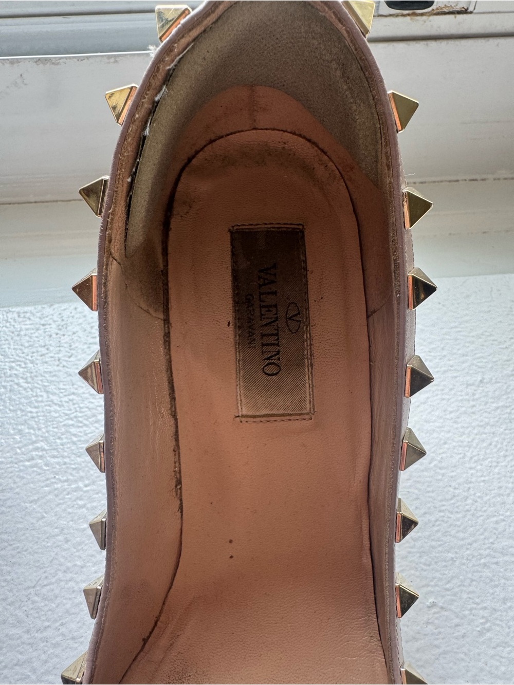 Valentino Metallic Bronze Pyramid-Stud Pointed Pump - Picture 6 of 8